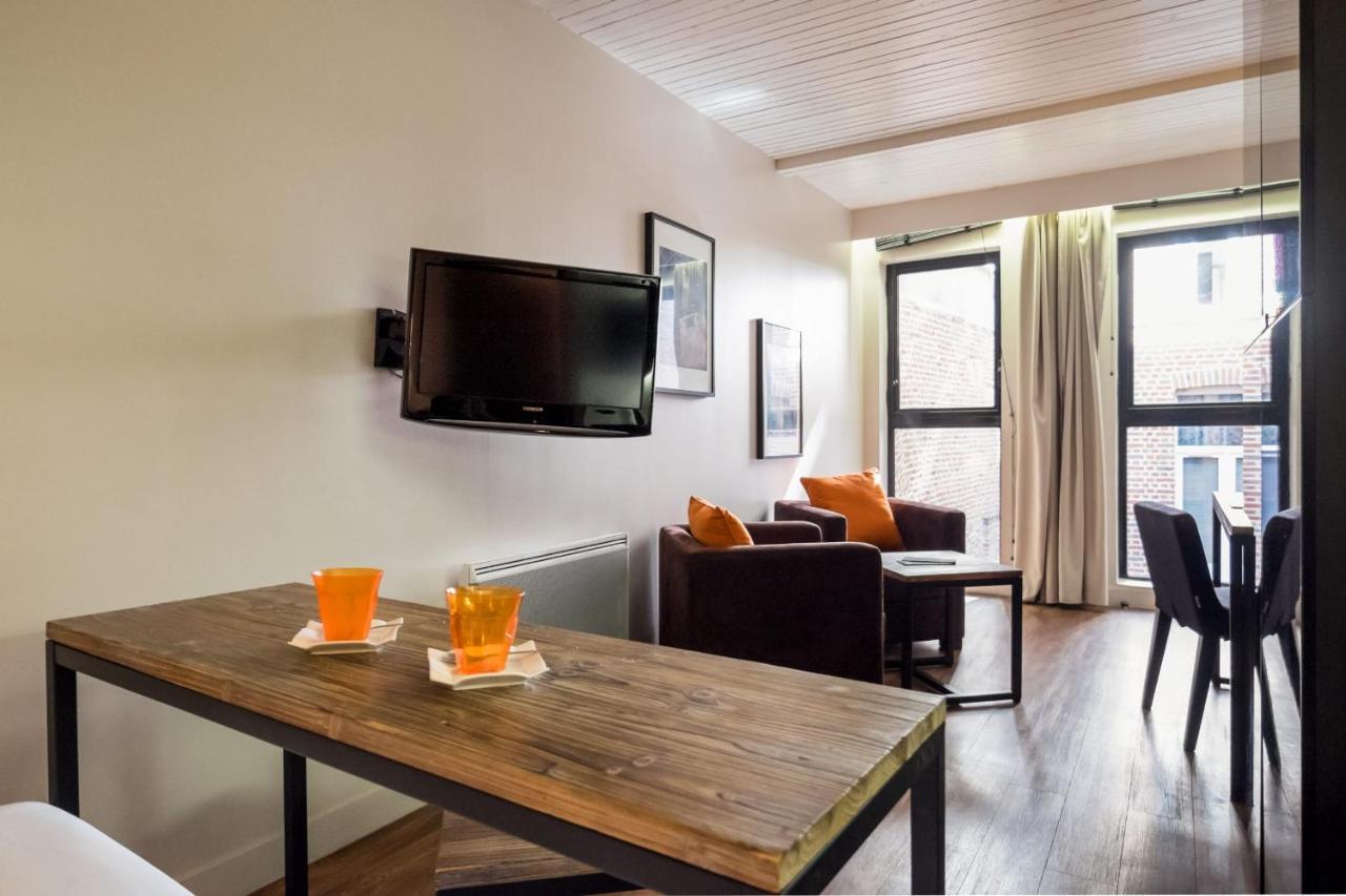 Vieille Bourse - Studio Close To Stations And Old City - Welkeys Лил Екстериор снимка