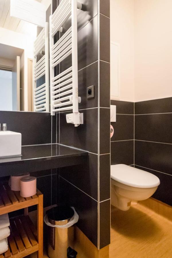 Vieille Bourse - Studio Close To Stations And Old City - Welkeys Лил Екстериор снимка