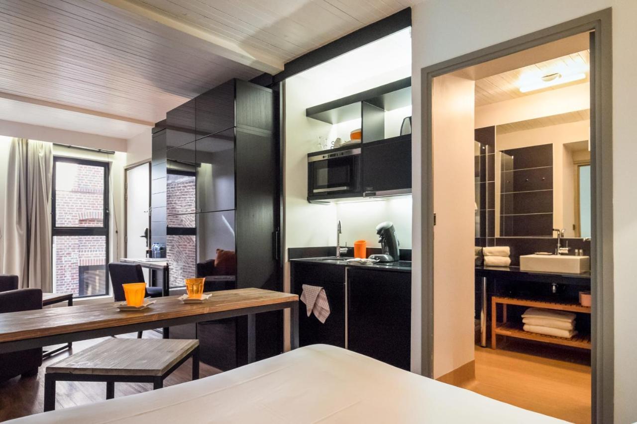 Vieille Bourse - Studio Close To Stations And Old City - Welkeys Лил Екстериор снимка